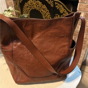 FRYE Purse Hobo Tote Bag Purse Leather Side Pockets Cognac Brown Medium in Size